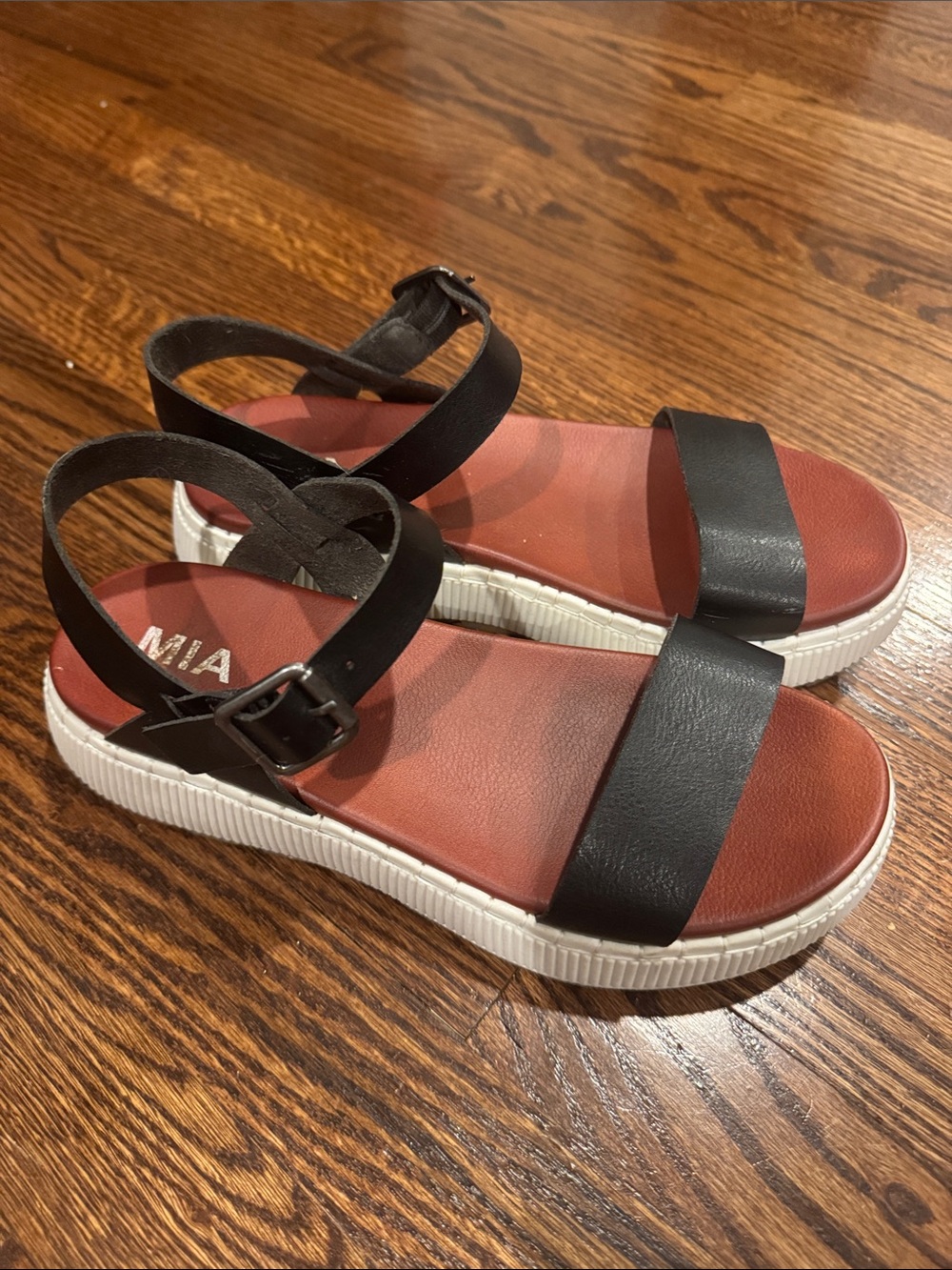 Mia Platform Sandals in Black with White Soles Size 8